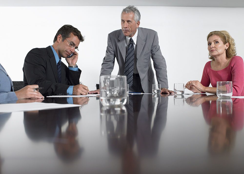 no-cell-phones-in-meetings-is-good-for-company-culture