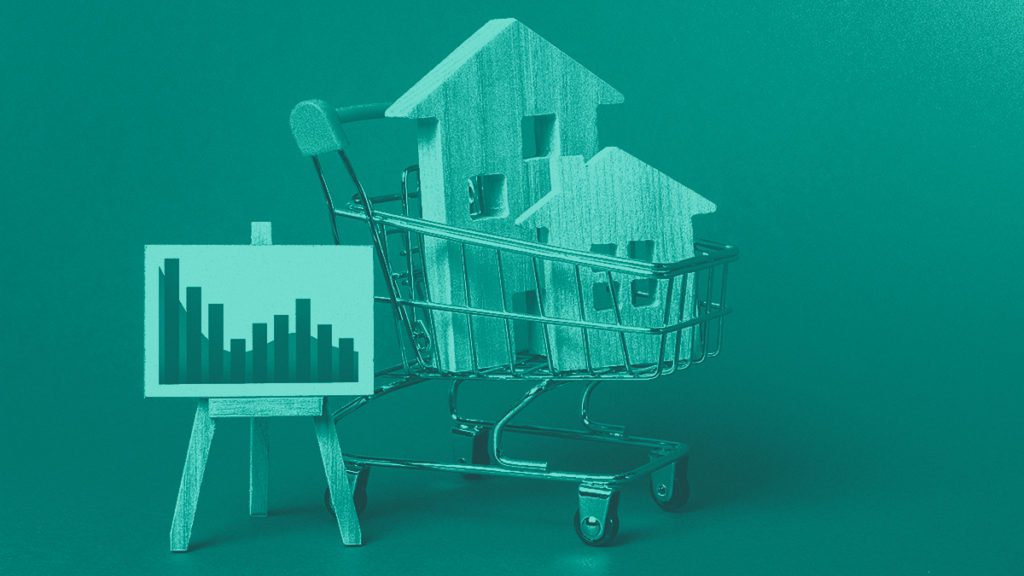 What are the Differences Between Open-End and Closed-End Real Estate Funds?
